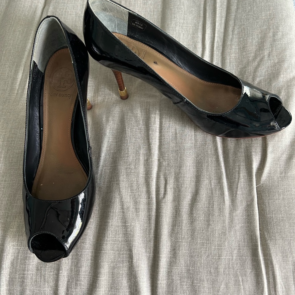 Tory Burch Rea Black Patent Peep Toe Heels - Picture 13 of 14